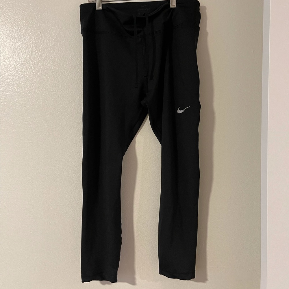 Nike dri-fit athletic Capri leggings